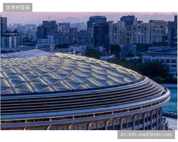 对于结构固化、空间有限的老旧体育场馆，除了照明节能，其能源系统升级的真正出路在何方？